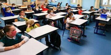 some-people-think-that-schools-are-no-longer-necessary