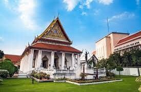 many-museums-and-historical-sites-are-mainly-visited-by-tourists-but-not-local-people